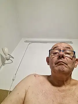 Marlon92700 live cam on StripChat