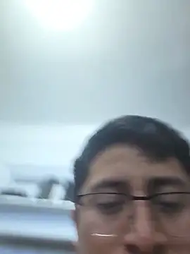 lopic live cam on StripChat