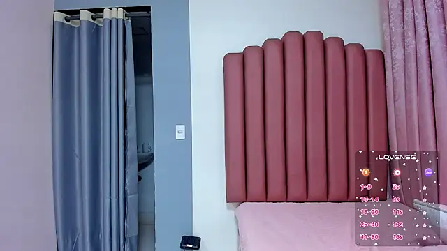 Harmony-01 live cam on StripChat