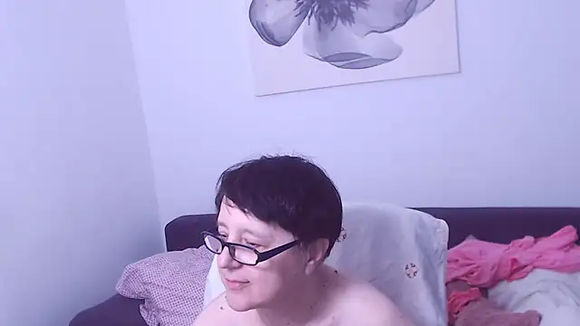 ChristaRose live cam on StripChat
