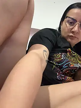 Abril_Luv live cam on StripChat