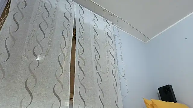 TinyMika live sex cam