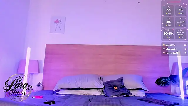 LaraRous webcam