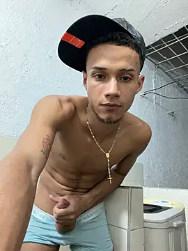 friends_lust_latin webcam