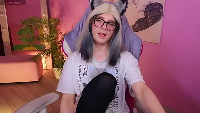 FoxyPuff webcam