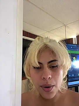 Eva_Feller69