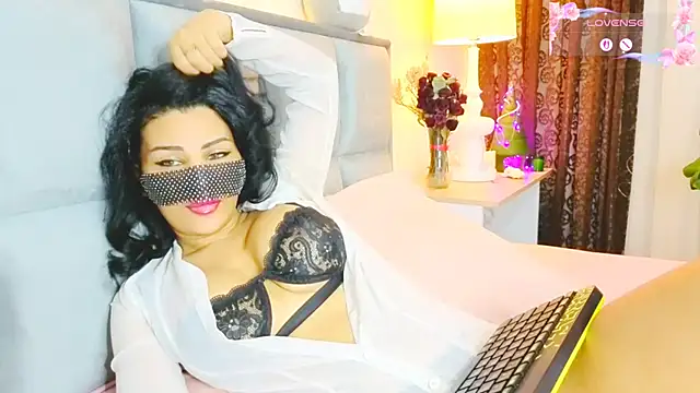 -TurkishLatina- webcam
