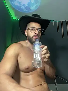magnumchris (Ask my age) - smoking T and jerking cock