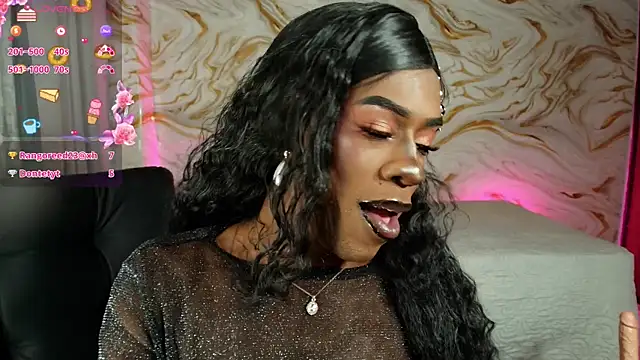 EbonyHansNight webcam