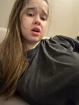 HornyGirlH webcam