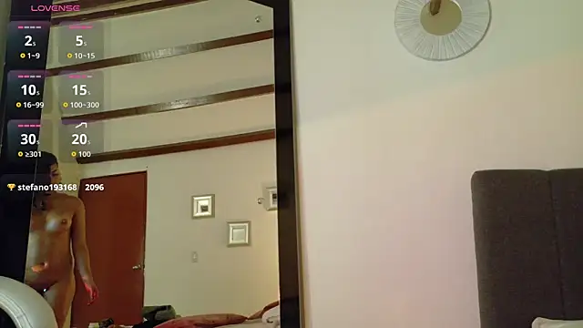 Lia_Tinez live cam on StripChat