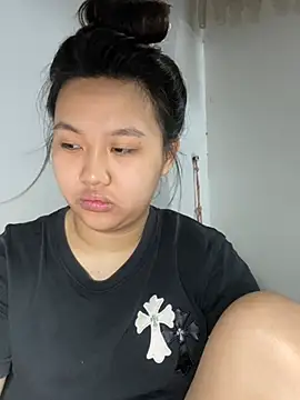 Almira6868 webcam