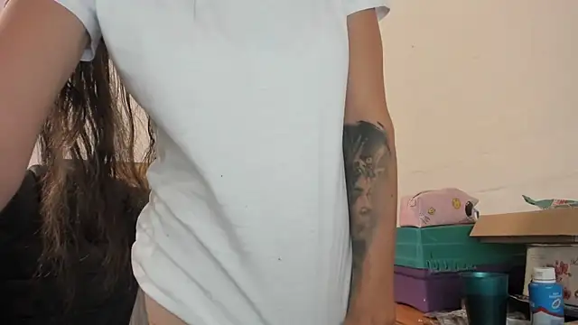 mariecam420 live cam on StripChat