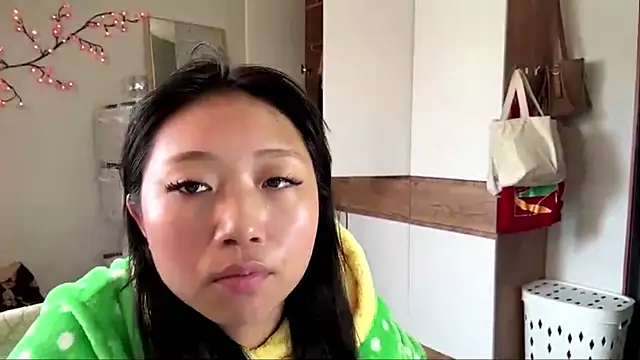 SweetMiaXO webcam