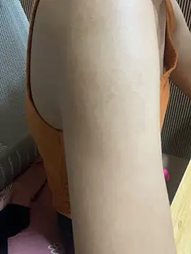 Mina048 webcam