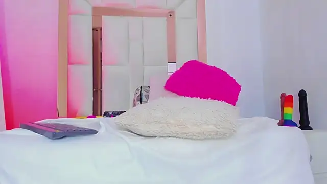 Skarleth_sexy69 live cam on StripChat