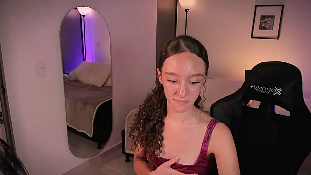 ChloeMoreti webcam