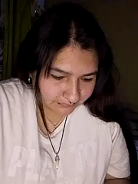 LauraHorny69 webcam
