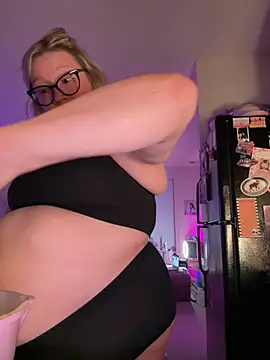 PiggyRose webcam