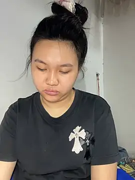 Almira6868 webcam
