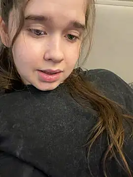 HornyGirlH 🤽 live naked webcam