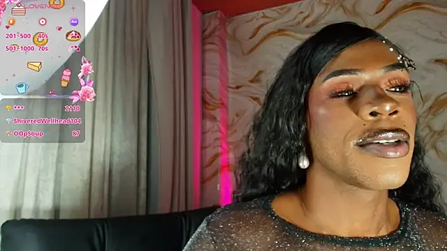 EbonyHansNight webcam