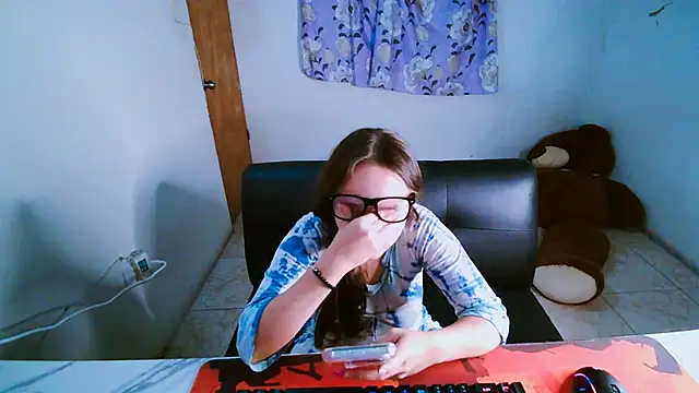 SweetRabbit29 live cam on StripChat