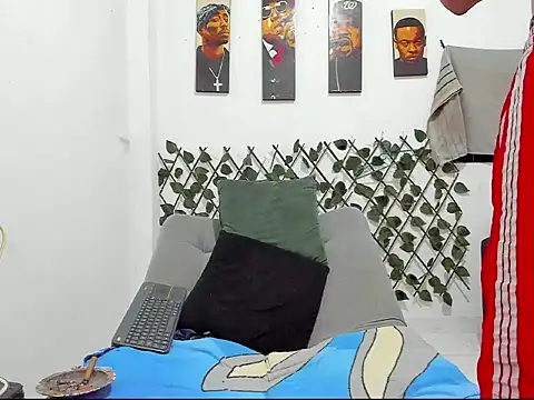 Latins_Boss webcam