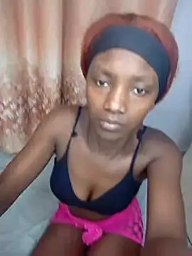 pretty_teri live cam on StripChat