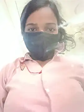 Desi_Couple_P live cam on StripChat