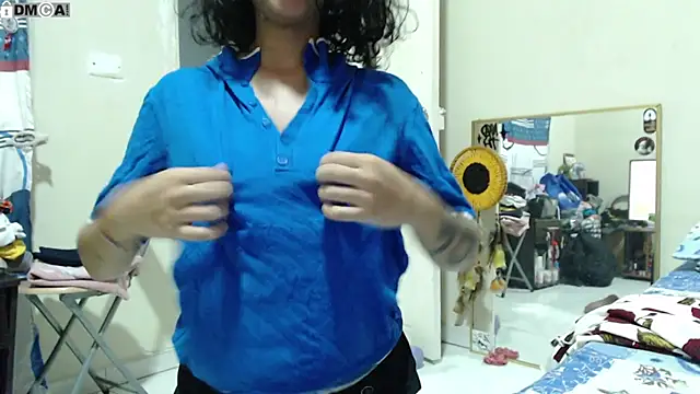 AlinaWoolf_ live cam on StripChat