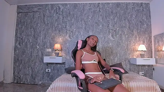 monica_jackson live cam on StripChat