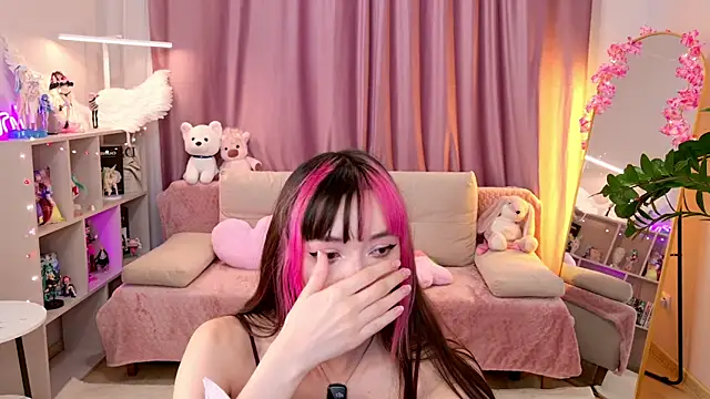 Miiya_Moore live cam on StripChat