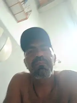 Sergipanogozarcomoninguem live cam on StripChat