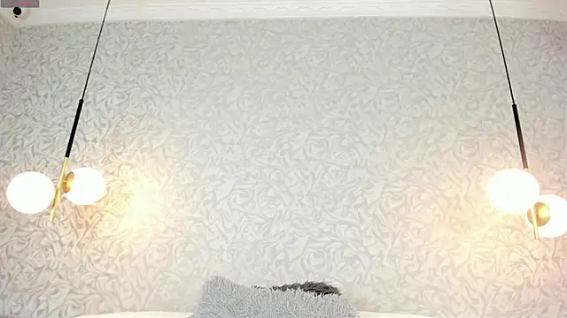 leigh-angels live cam on StripChat