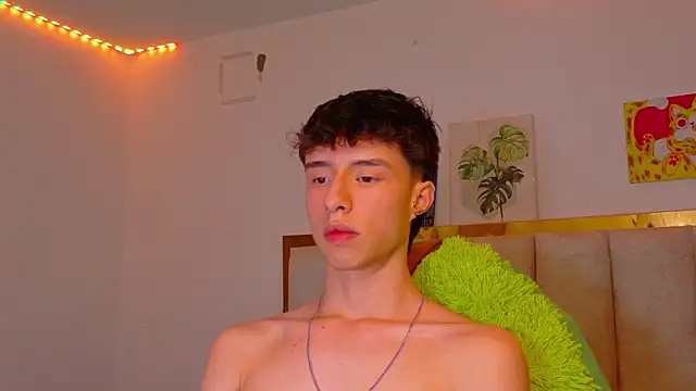 Juanmres live cam on StripChat