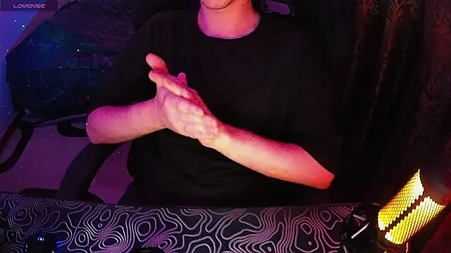 ZXCENSORED- live cam on StripChat