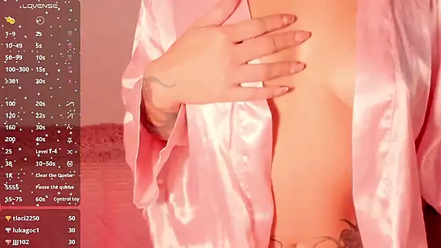Ashleyroys_111 webcam