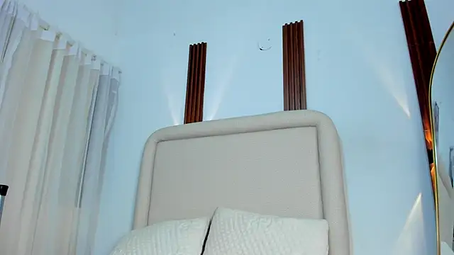KatieBoison webcam