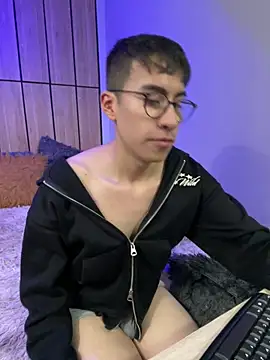 Andy_Norton live cam on StripChat