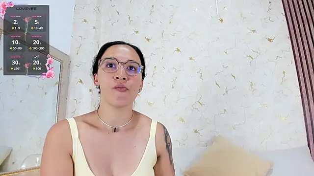 Victoria_Monrou webcam