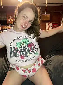 Strawberrykisses96 webcam