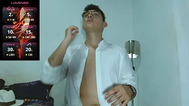 antony_ice live cam on StripChat