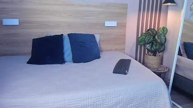 ateneaa_lux webcam