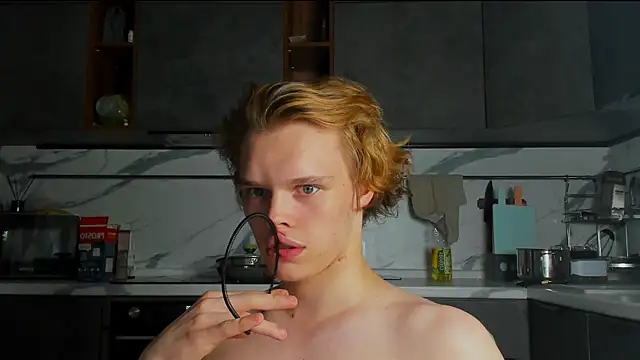 lolKenDowson live cam on StripChat