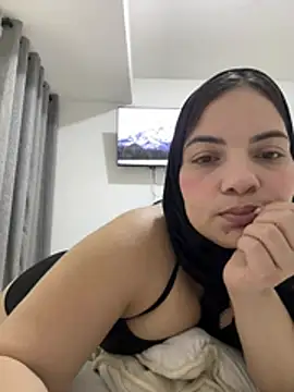 Layla_kaderr webcam