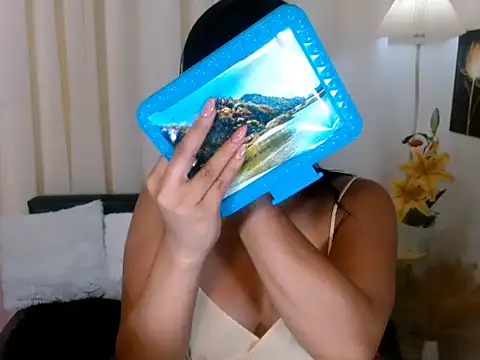 ScarletteSavanah webcam