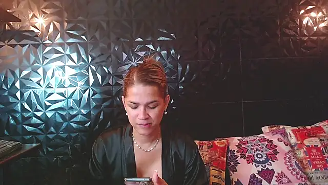 PINK__LOLA1 webcam