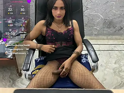 Model: LuvLayla