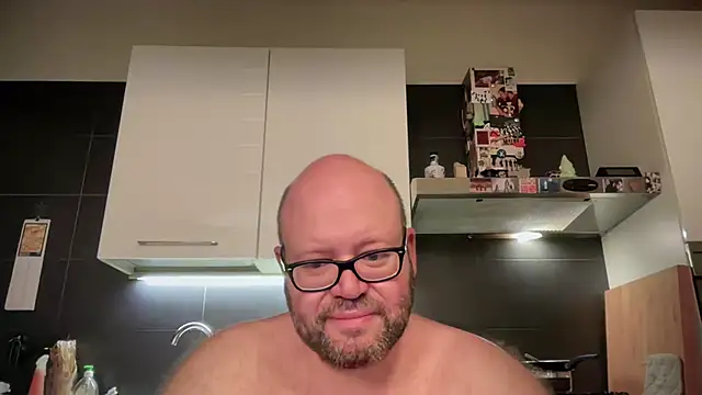 theitalianbear's live room